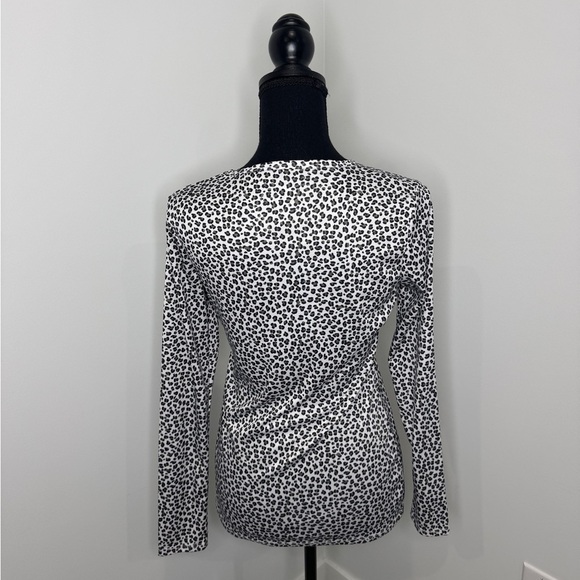 Stay Warm by Cuddl Duda Leopard Print Long Sleeve Top (S) - Picture 3 of 5